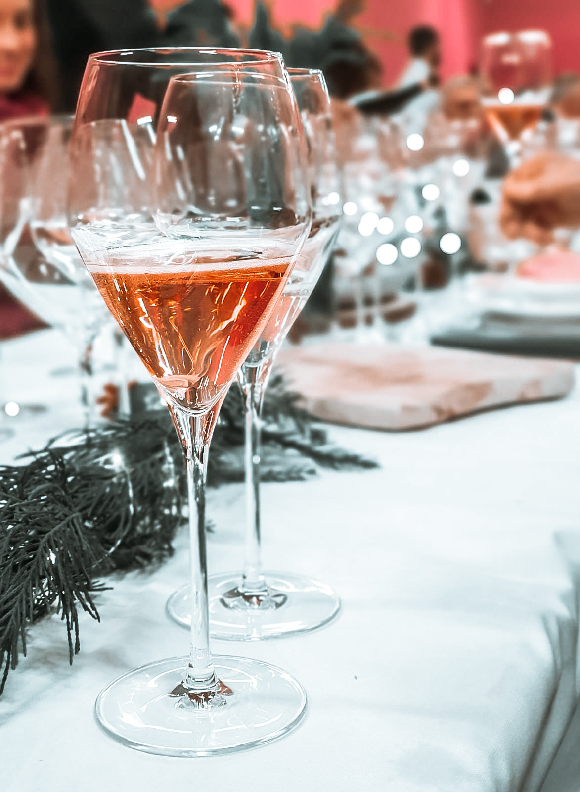 Visita guidata e degustazione di 4 vini, assaggi di formaggi e salumi locali